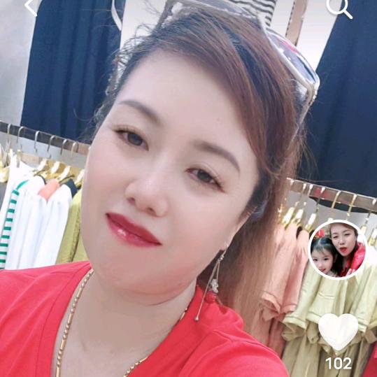中国城1楼32号单美英服装店