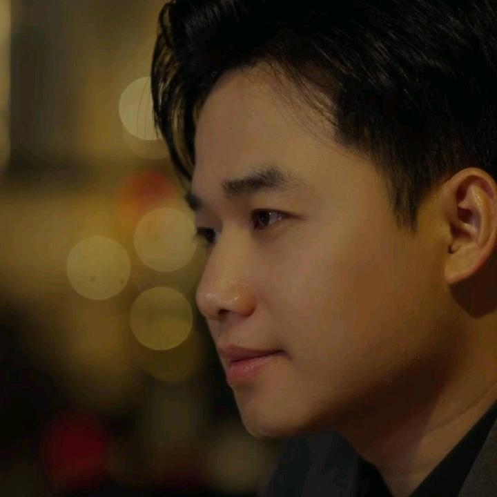 天浩在越南胡志明市珠宝公司。