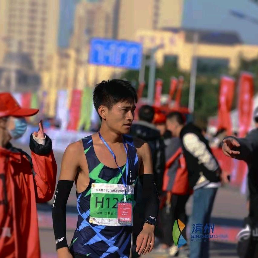 小王能跑快