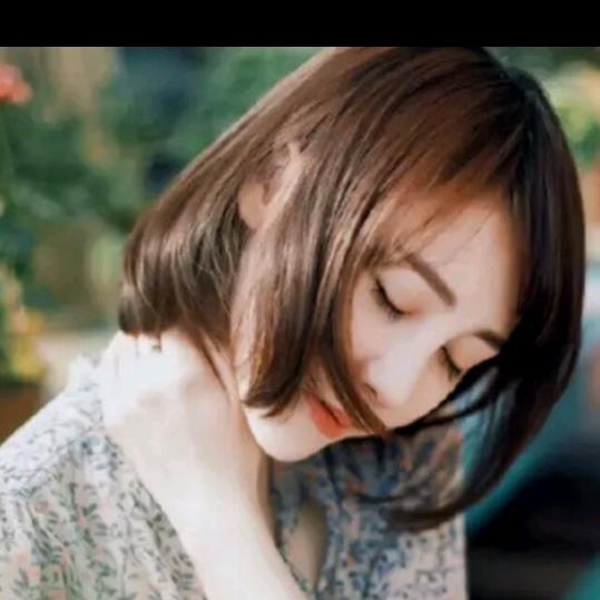 她的背影🌸