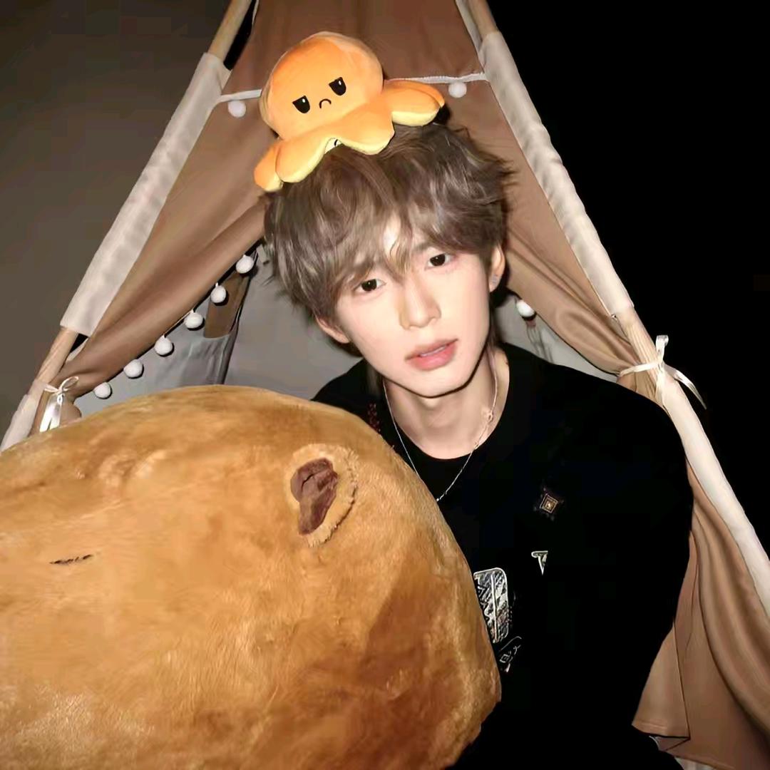 江遇.𝓟𝓻𝓪𝔂