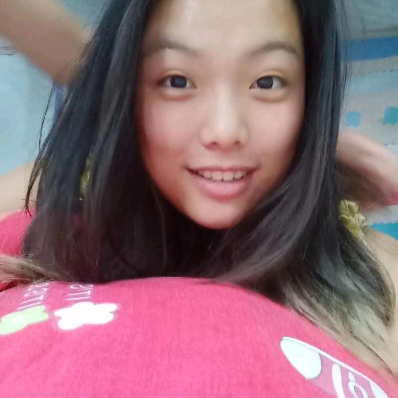 短发姑娘闪亮亮
