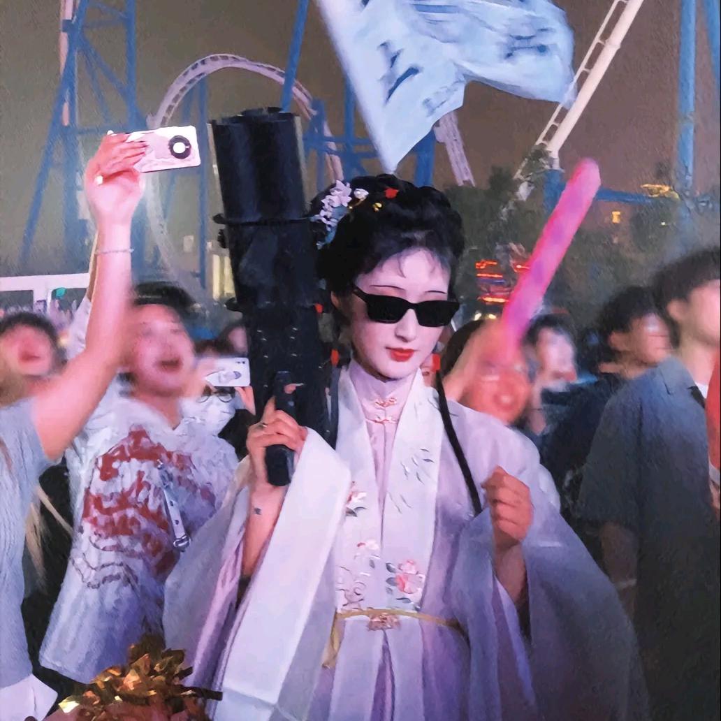 林黛玉倒拔鲁智深