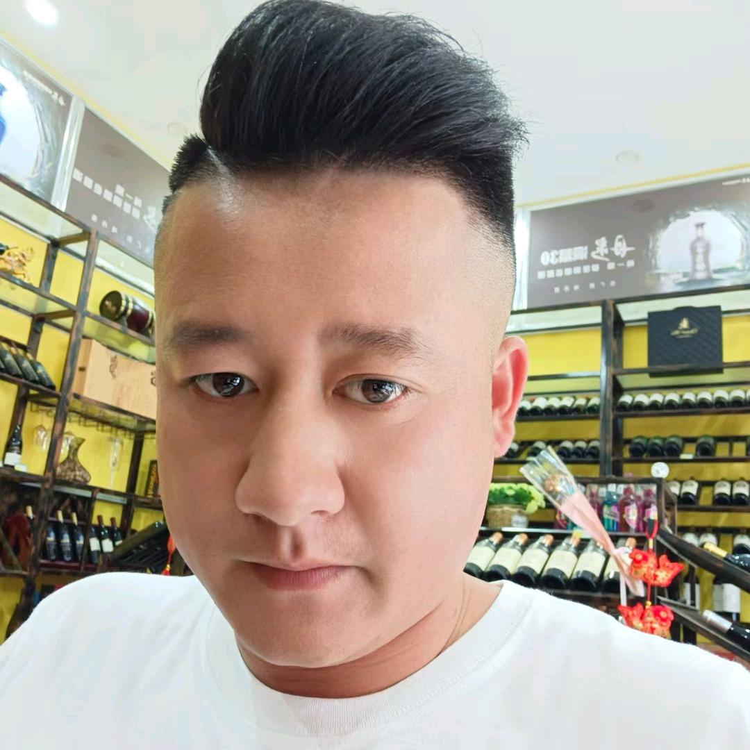 覃先生