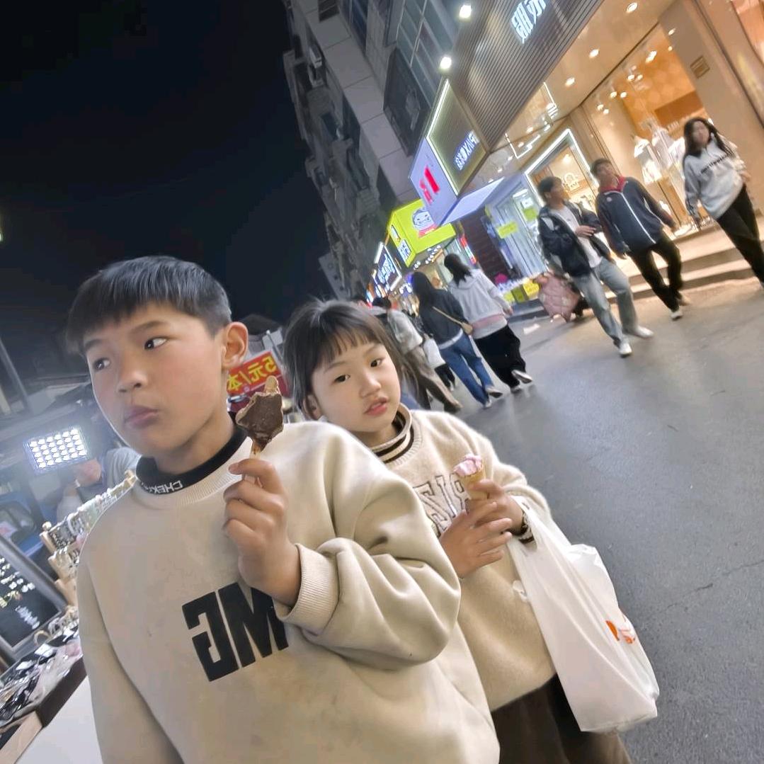 月却一，不成圆