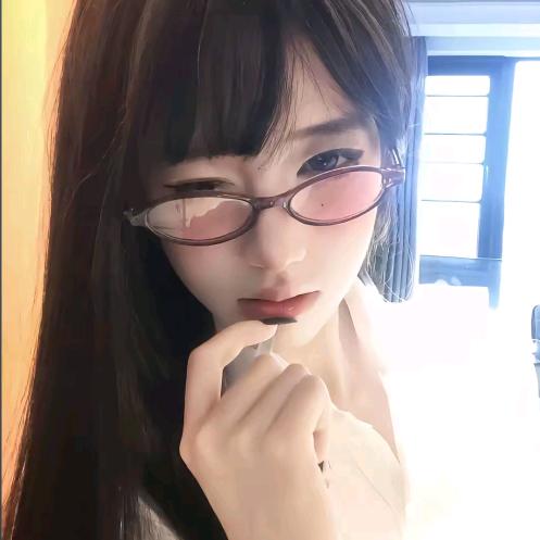 下课跑最快那女的