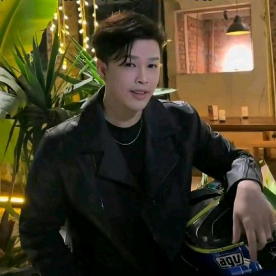 恰是惊鸿落人间