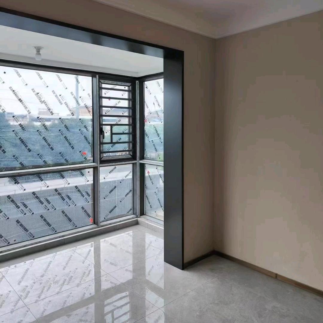 刘露露郑州家装封阳台 小刘