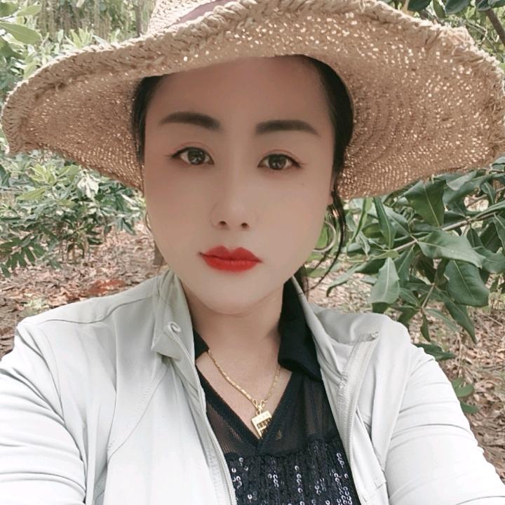 胭肤颜皮肤管理师小李