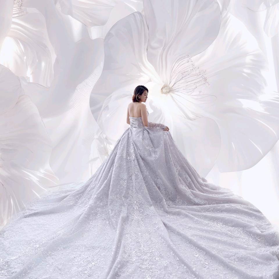 温柔贤惠小女士