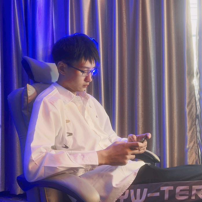 ༉Q̨⃕C̤̮⃡༗年华