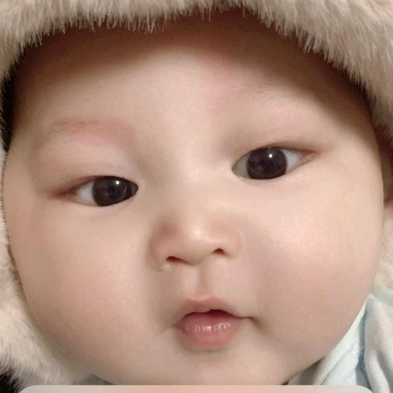 家庭教育是孩子的第一课堂，用爱与智慧点亮