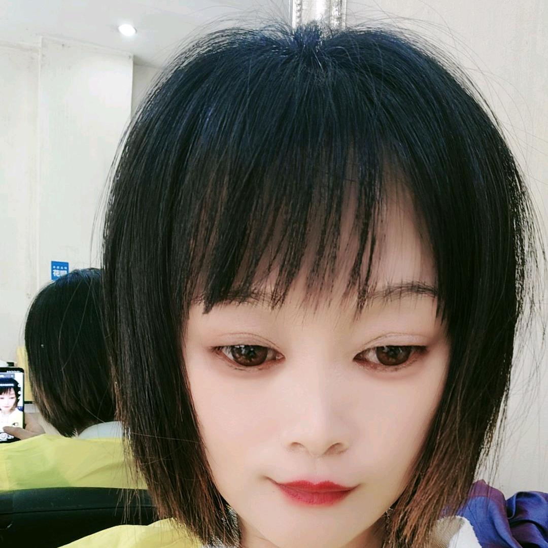穿着婚纱等你吻👄👄🎉🎉🎉💅?