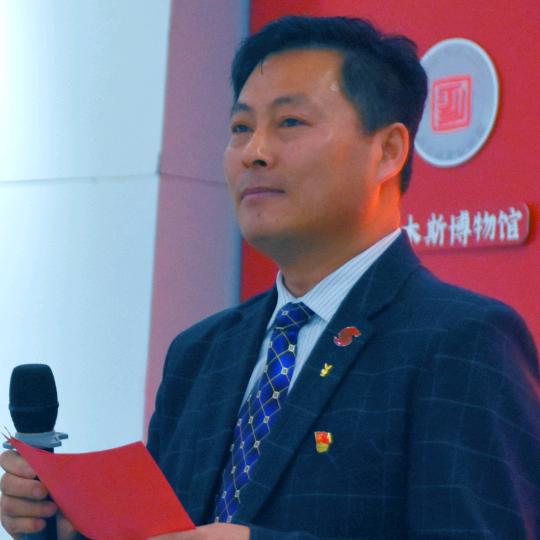高老师🎤爱唱歌