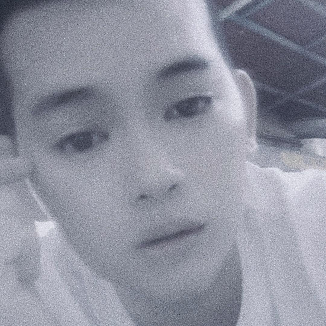 陈 CH  ✨