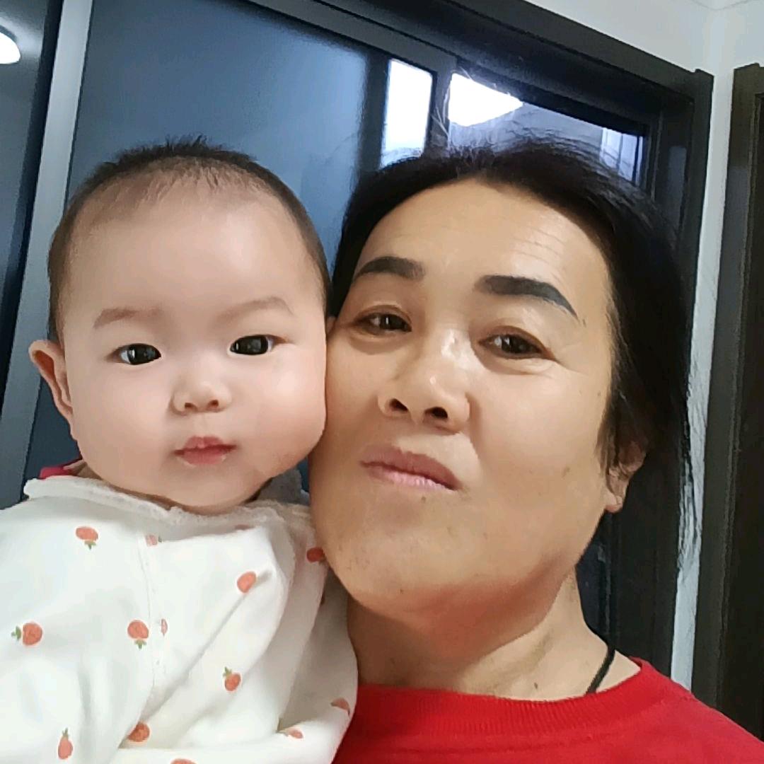 张奶奶带娃