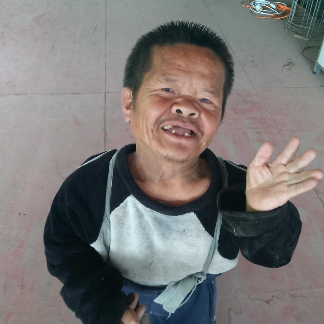 我是罗矮子