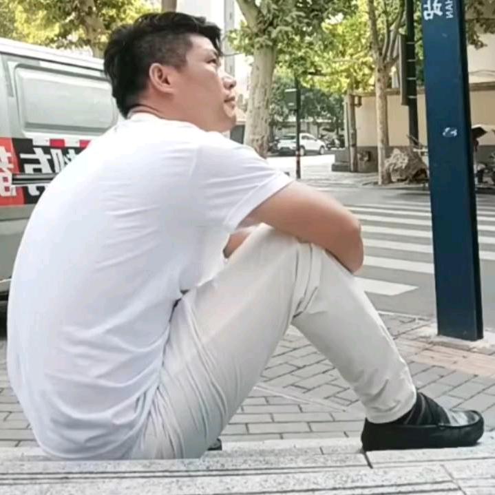 小蔡《地摊游》（单）