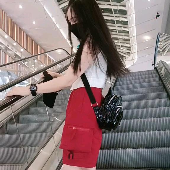 小妞