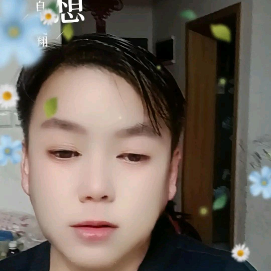 展翅翱翔