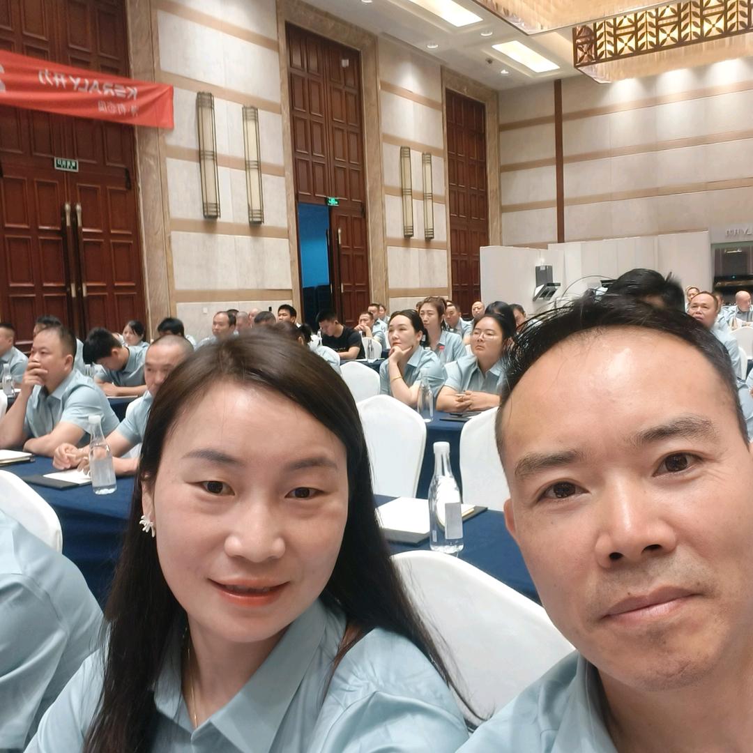 嵩明瓷砖厨柜老管☞朱小灶