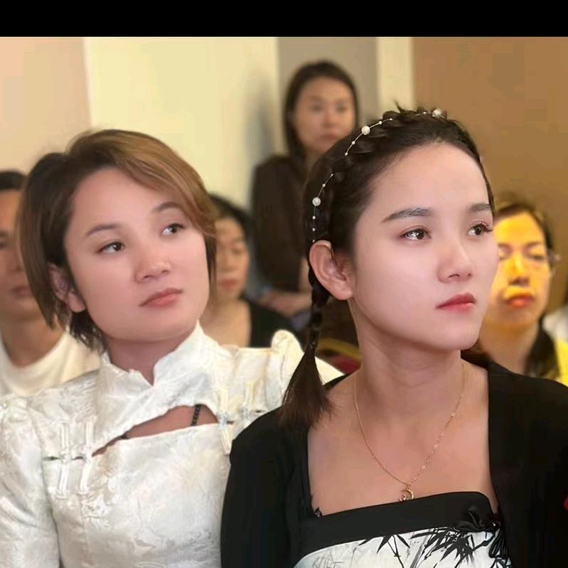 双胞胎美容