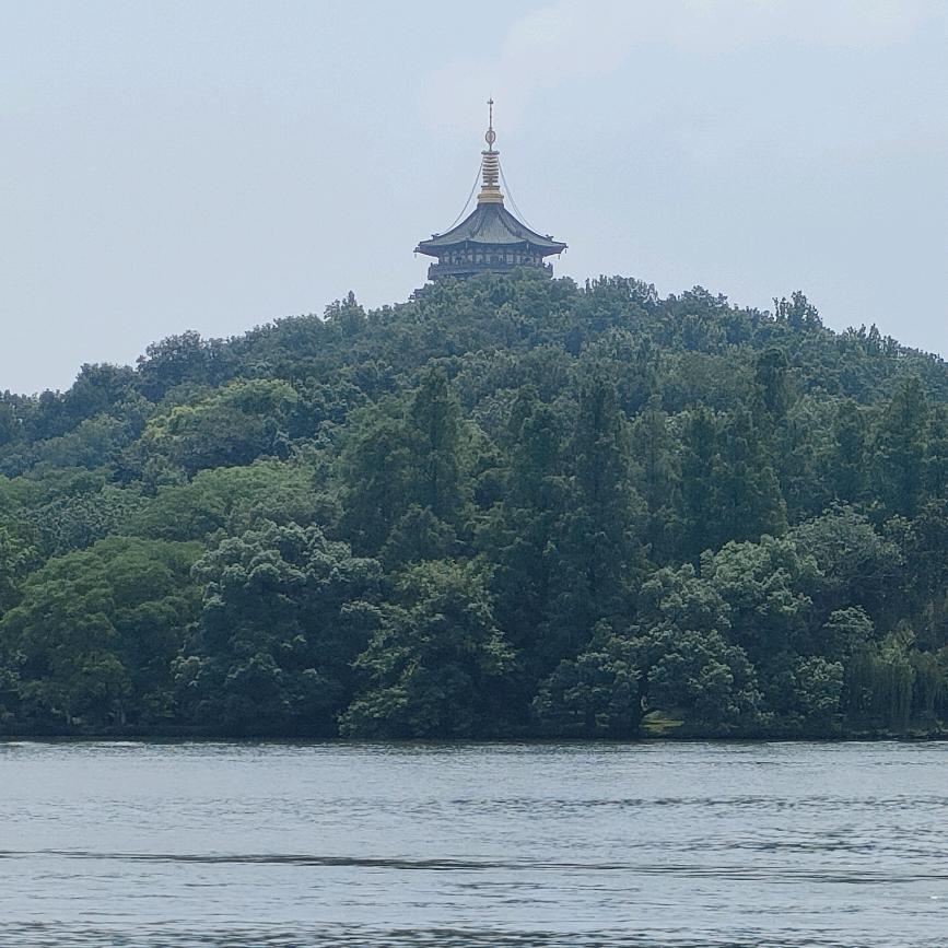 不忘初心，牢记使命