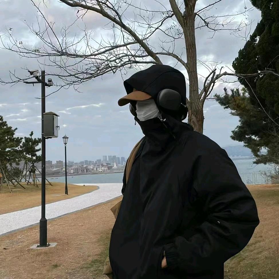 L..头像