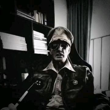 五星评论家麦克阿瑟