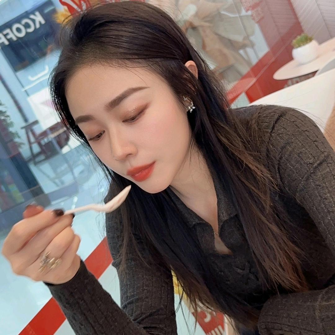 芳晨精品女装