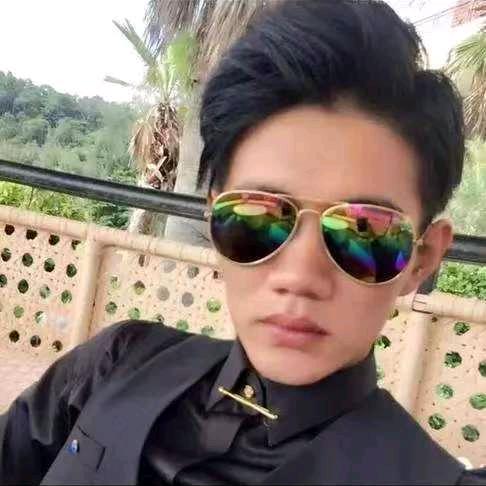 男嘉宾阿木