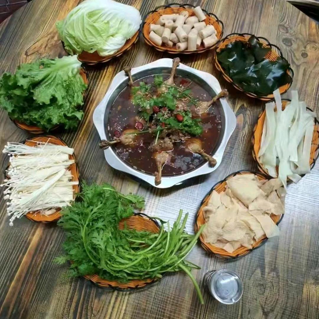 笨鸭火锅（半雅半疯癫）