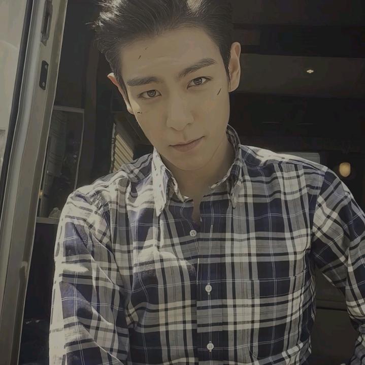 十里八乡出了名的俊后生