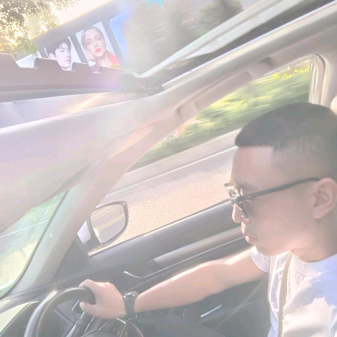 建筑 钢管 舞者
