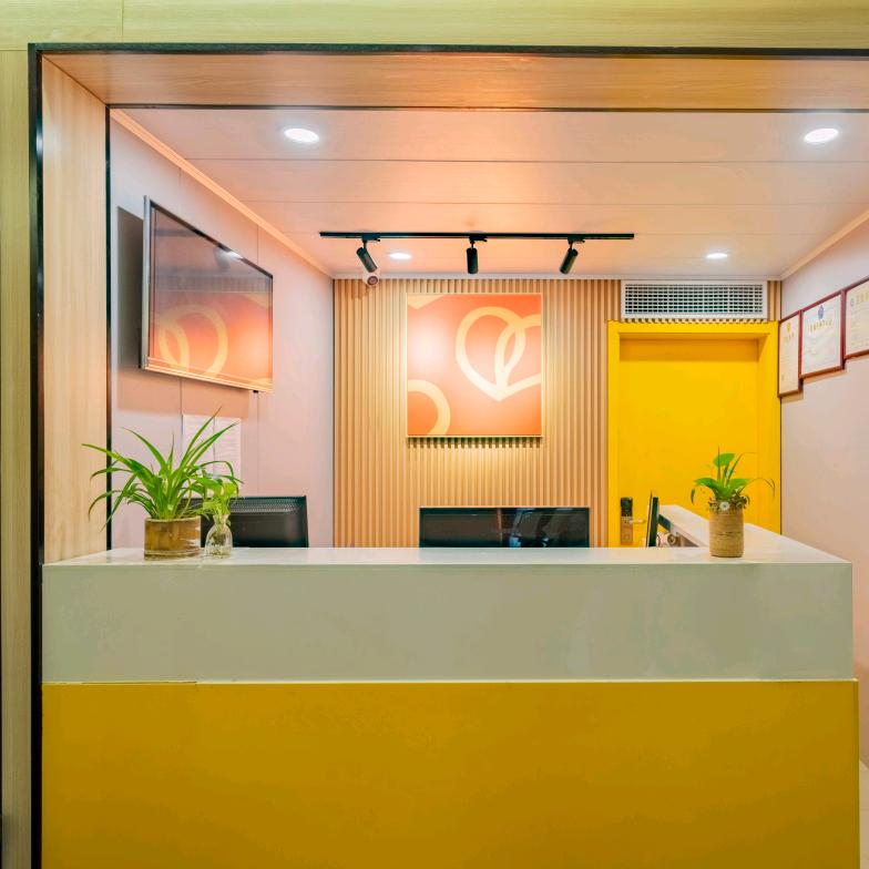 布丁严选酒店(杭州临平新银泰地铁站店)