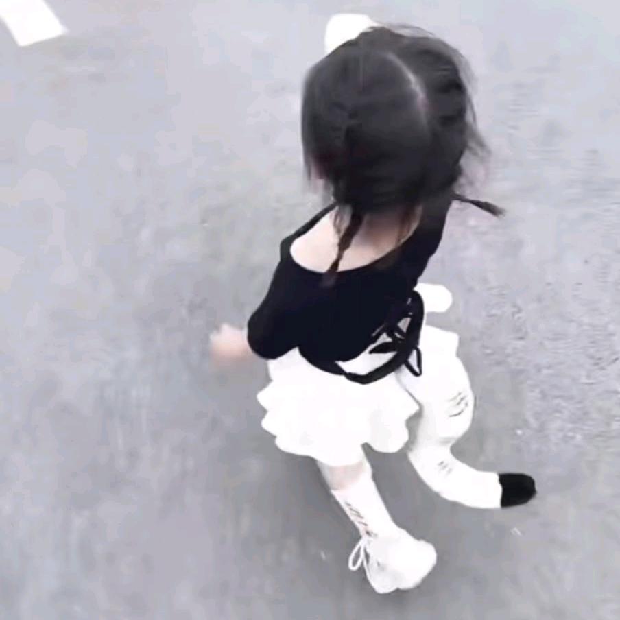 ^小奈