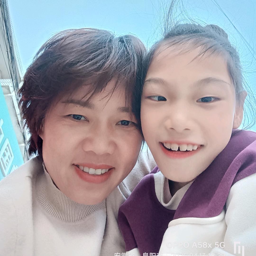 斗斗妈（带小妮子康复中）