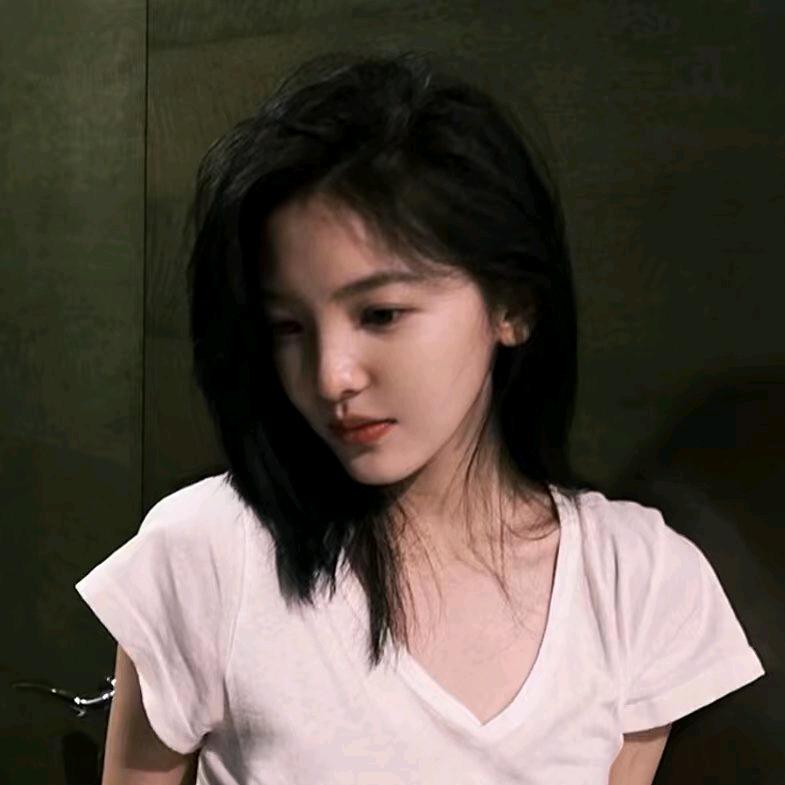 A彤