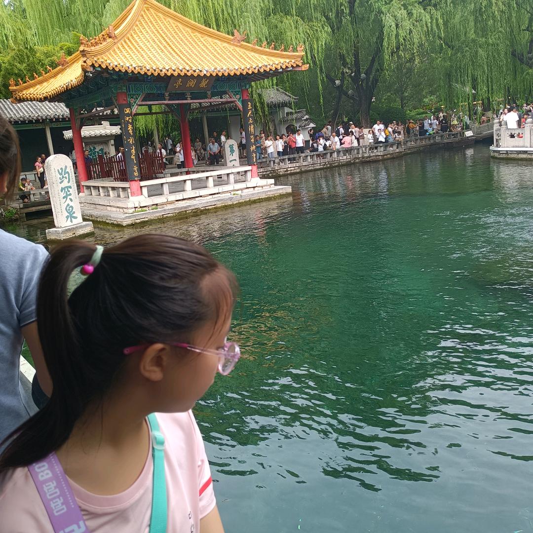 悠然自得的长长苌苌