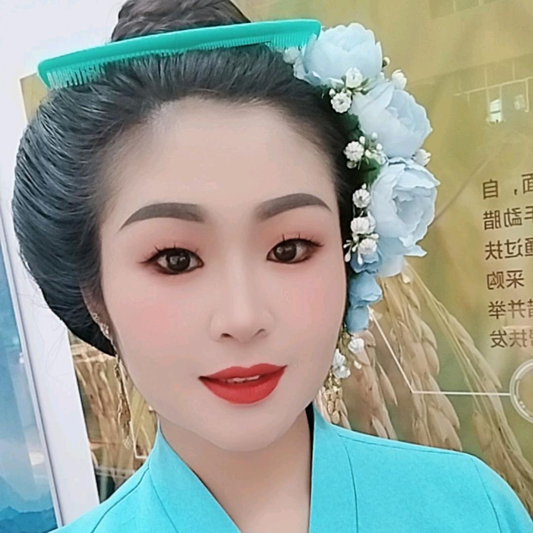 爱着你。