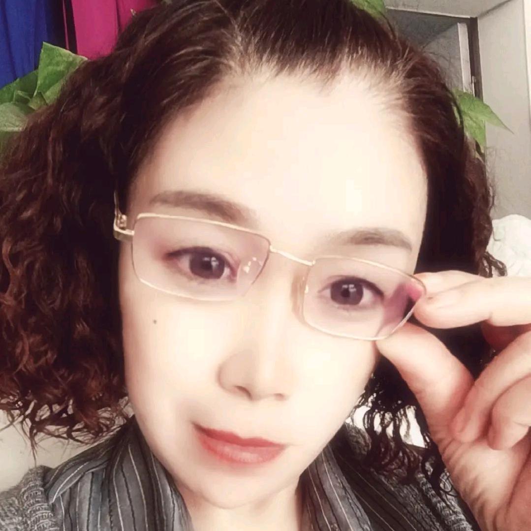 lv红《刘尧北街名媛服装店》