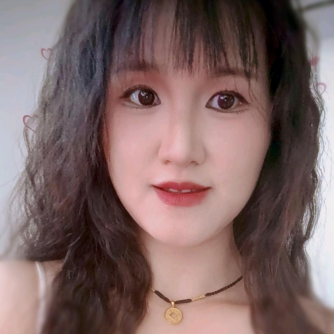 感动的傻女孩