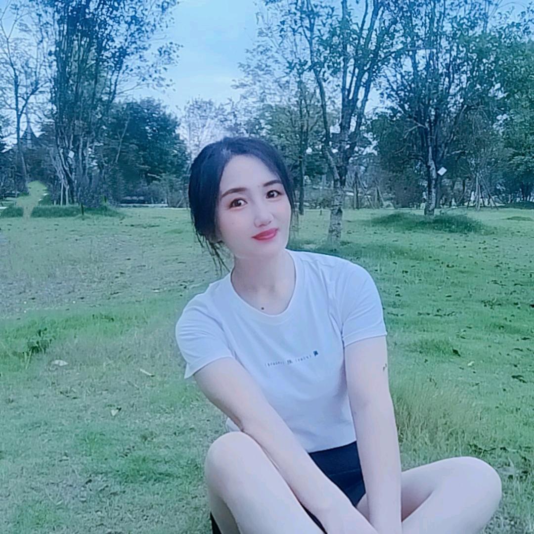 英子