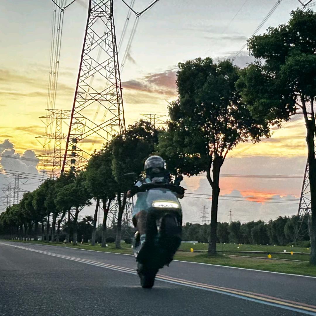 小面包🏍🏍🏍🏍🏍