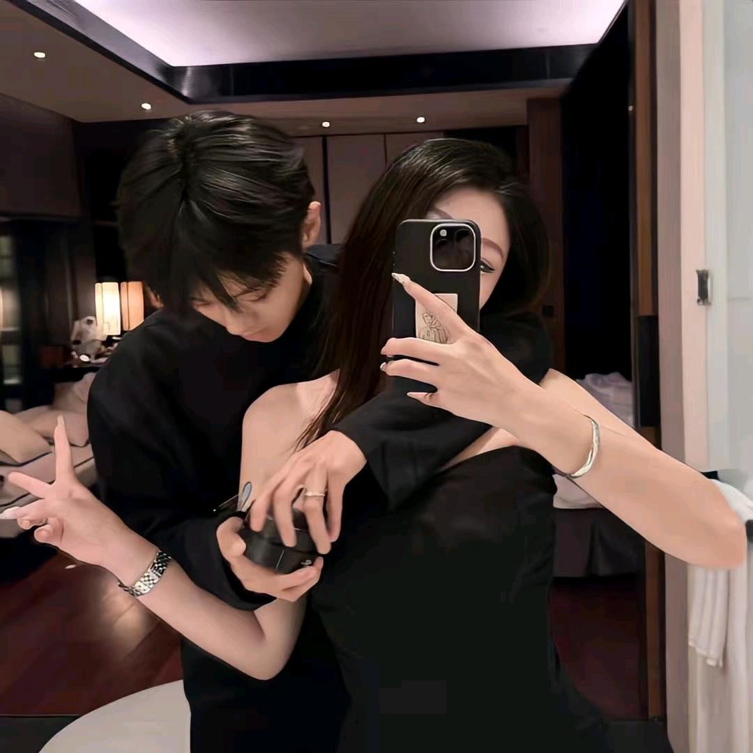 坐在坟头调戏鬼