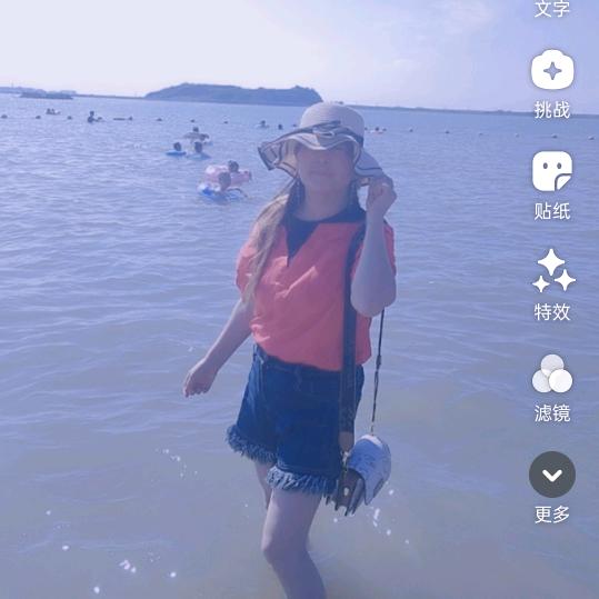 淡淡的忧伤。
