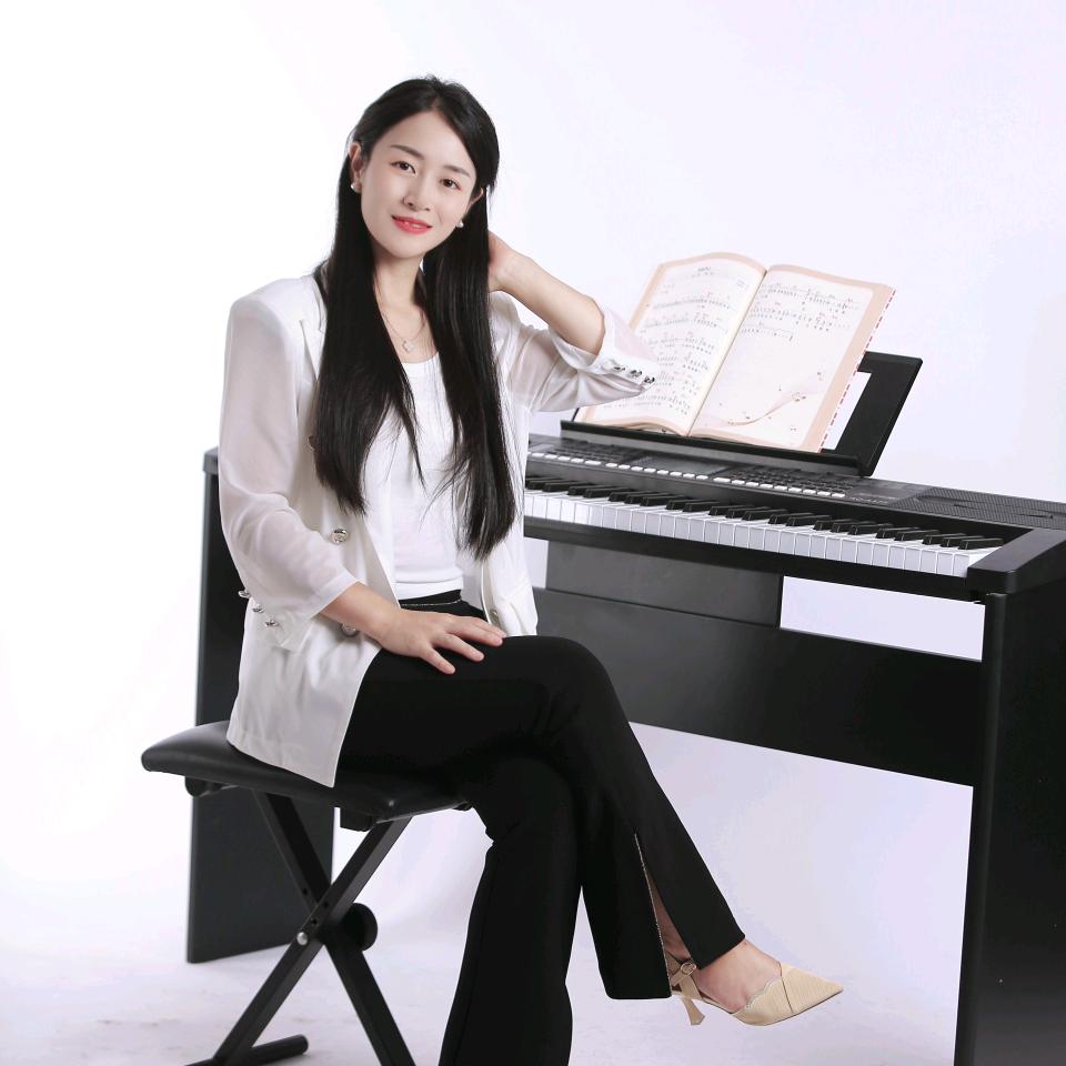 赵老师选琴