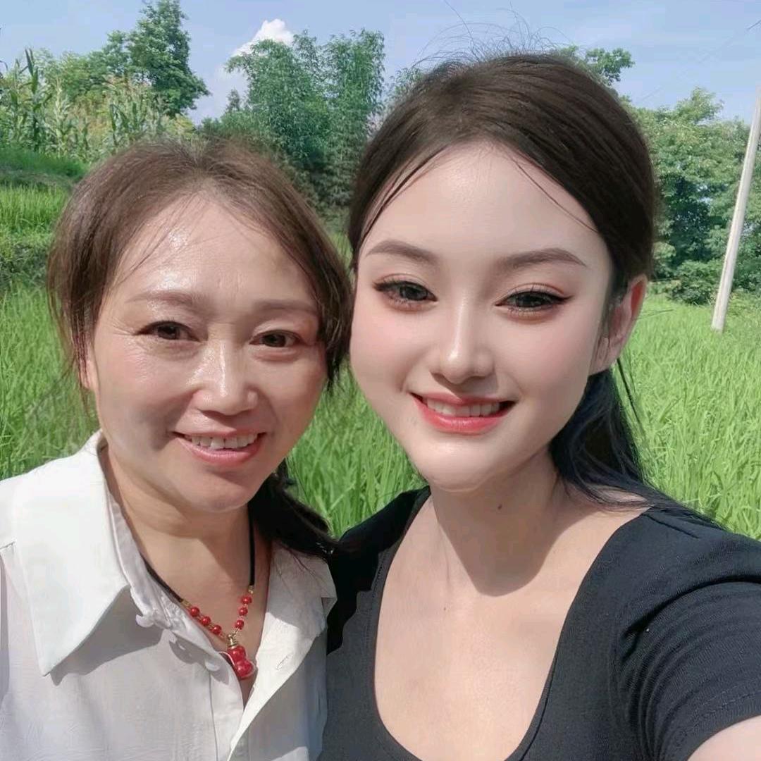 唐姐，（唐三妹亲姑姑小号）