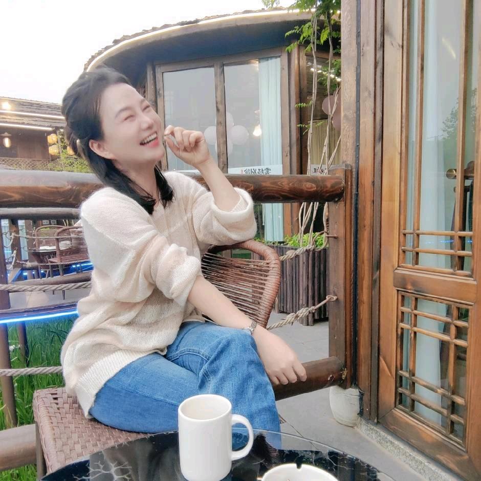 目木艾女装