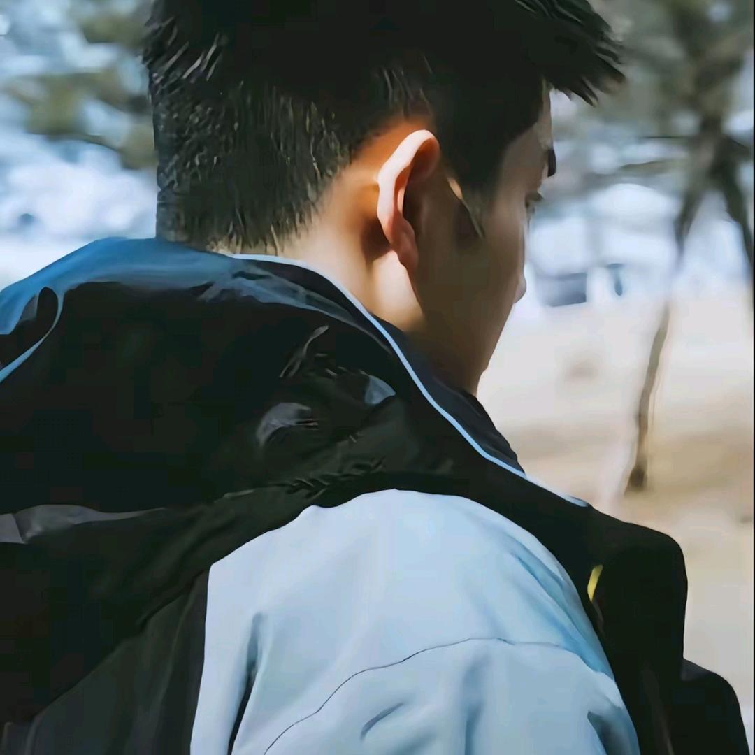 七月给我画饼。